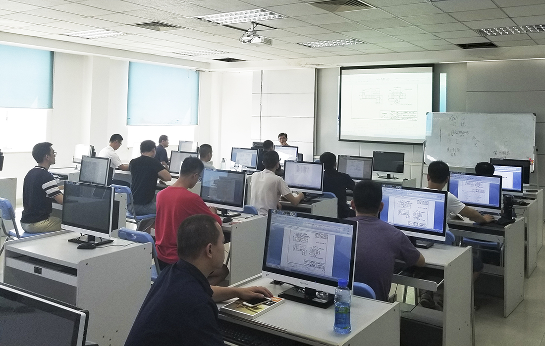 �����������˲�   ʵ�ֿ�Խʽ����������ׯ����Ϸ����ϳ����ʦ��ѵ�࿪��