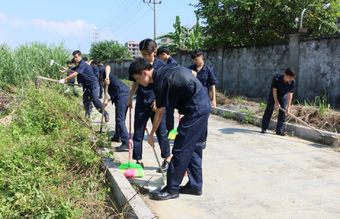 ���й����ж�������������ɫׯ����Ϸ ���� �������������ա���������˶����