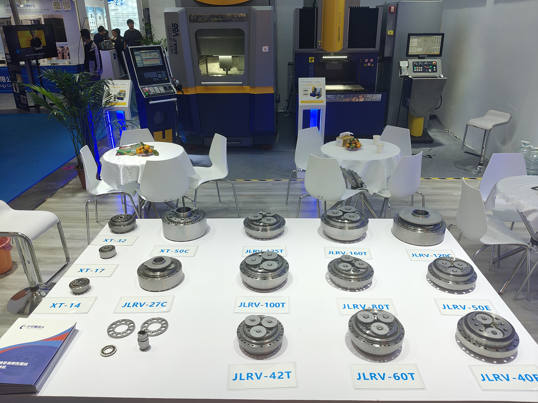 ׯ����Ϸ����ЯJLRV/XT����������߽��� �����������㲿��ê�����λ�е��������
